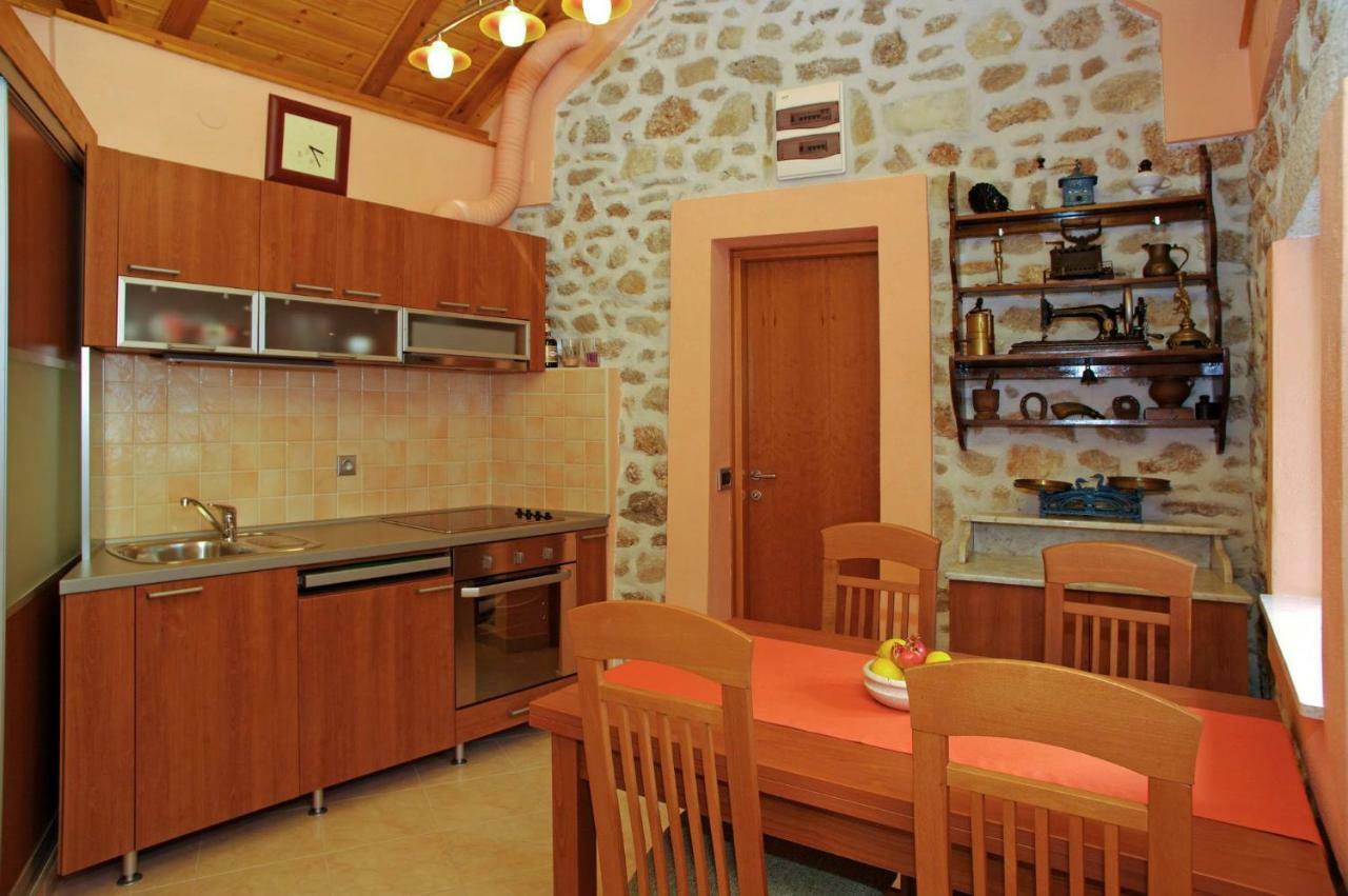 Apartment Menego A2 Bol-Center, Croatia Eksteriør bilde