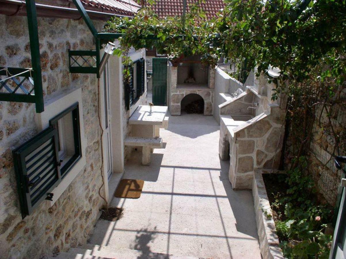 Apartment Menego A2 Bol-Center, Croatia Eksteriør bilde